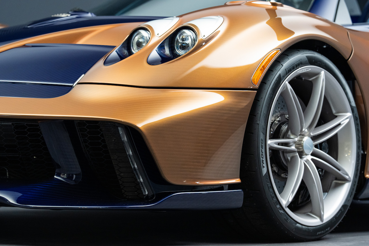 7_Pagani-Huayra-70-Derecho-1